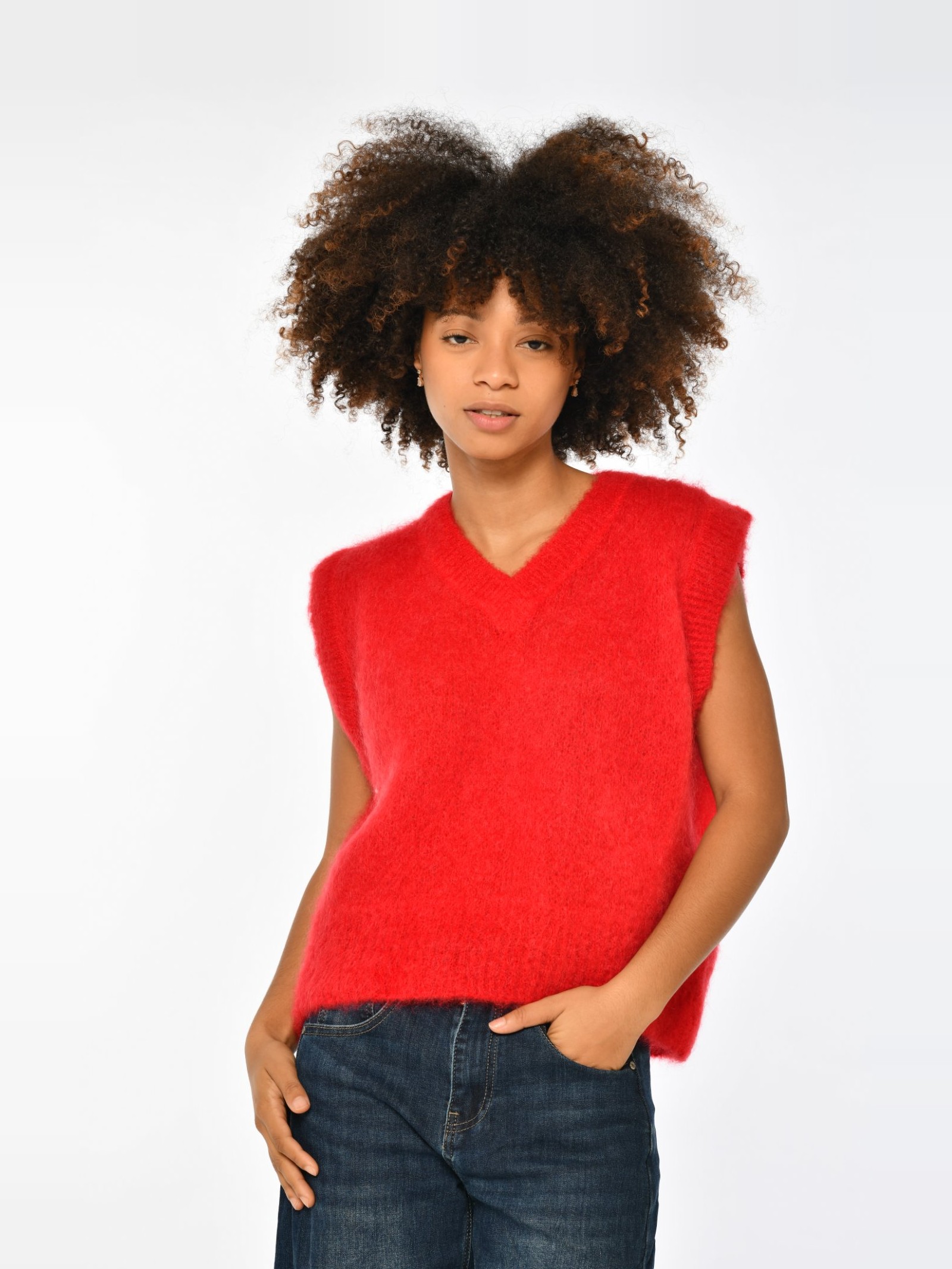 Cam – Pull sans manches col V en kid mohair – Rouge